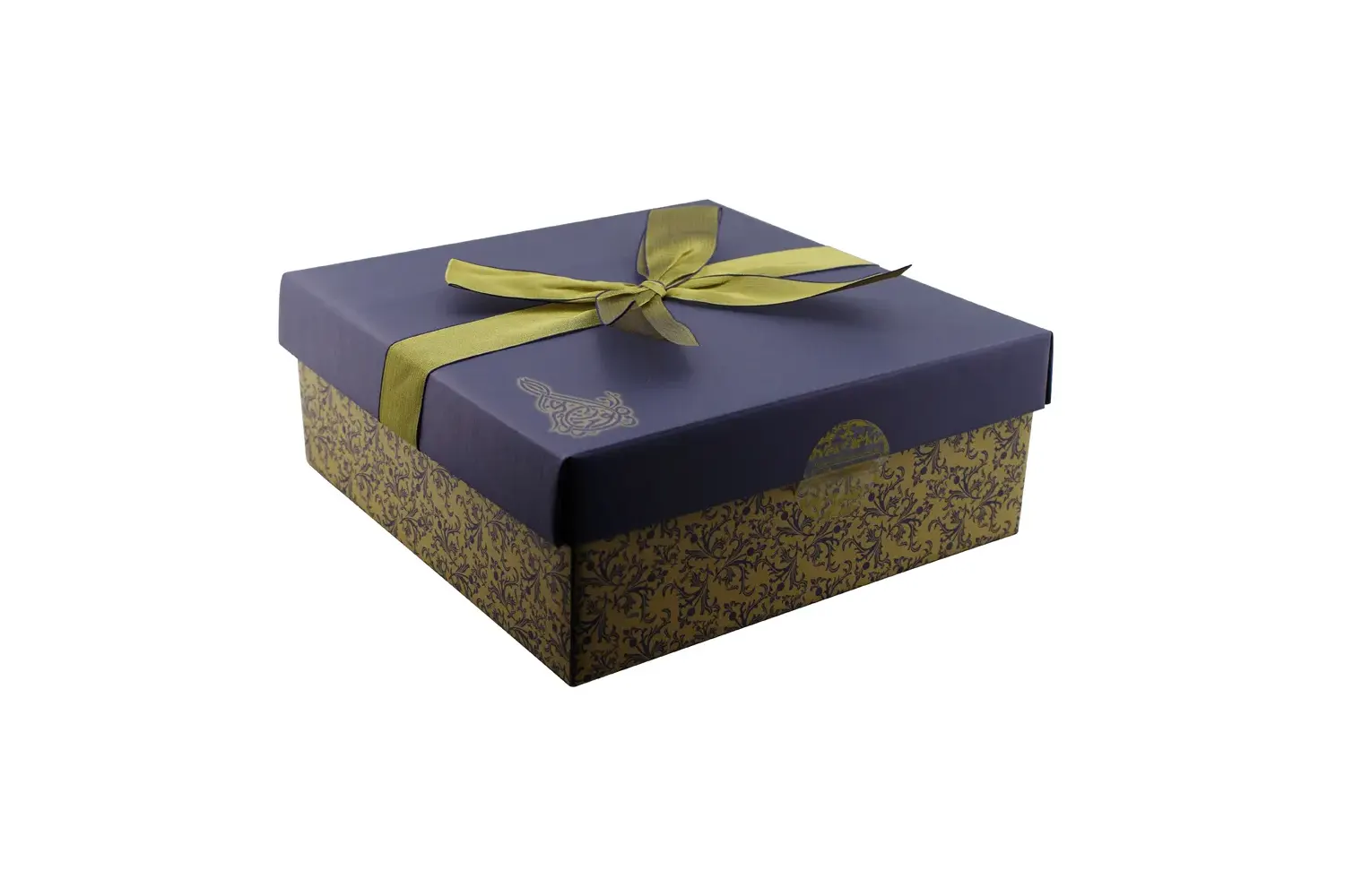 Two-pieces craft paperbox with ribbon